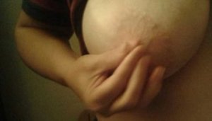 Aryelle massage sexy Longué-Jumelles, 49
